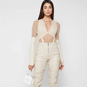 Maniere De Vior HIGH LEG EFFECT VEGAN LEATHER BODYSUIT - BEIGE